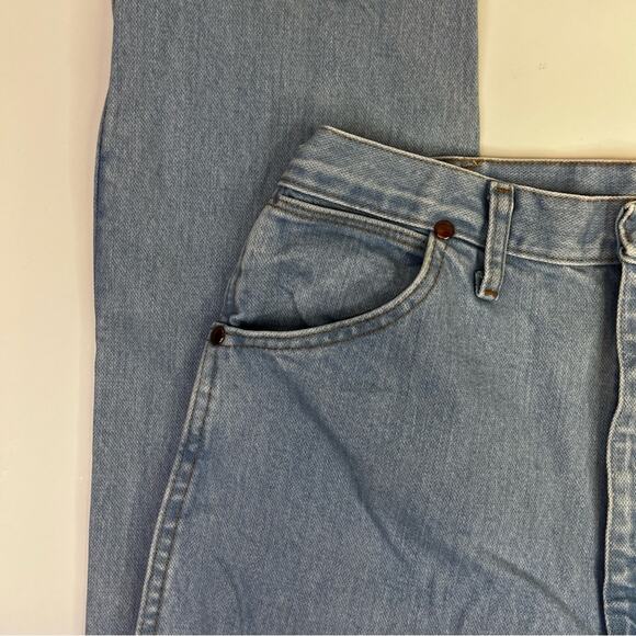 Wrangler Slim Fit Cowboy Cut Denim jeans light wash - 13 x 34 - Picture 6 of 11
